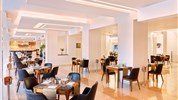 Albatros White Beach Resort