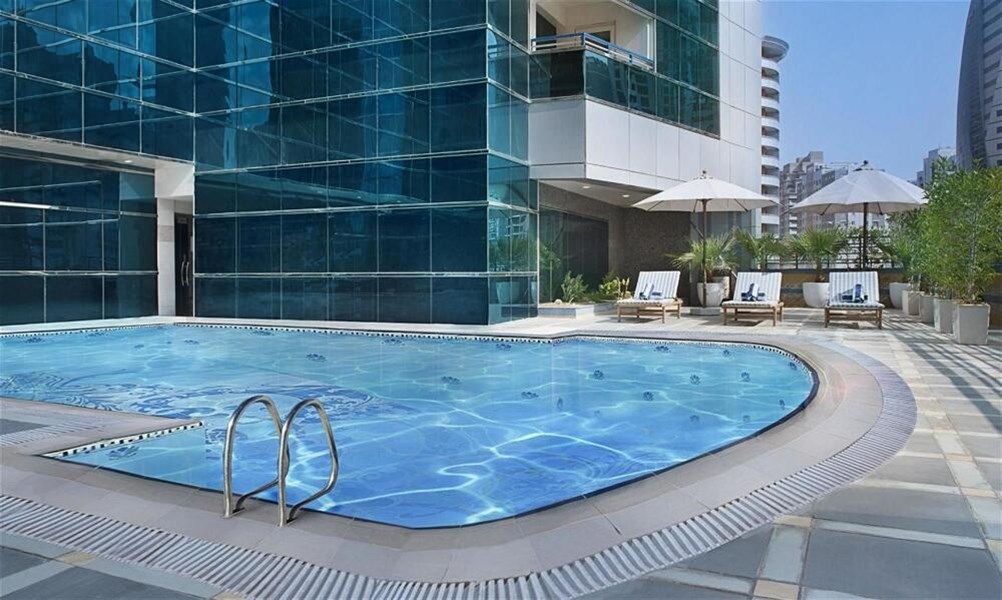 Golden Tulip Media Hotel - (Exteriér) - Bazén