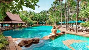 Avani Pattaya Resort - Bazén