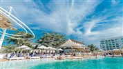 Pinnacle Grand Jomtien Resort & SPA - Bazén