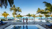 Meeru Island Resort & Spa - (Exteriér) - Bazén