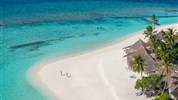 Angaga Island Resort & Spa - Pláž