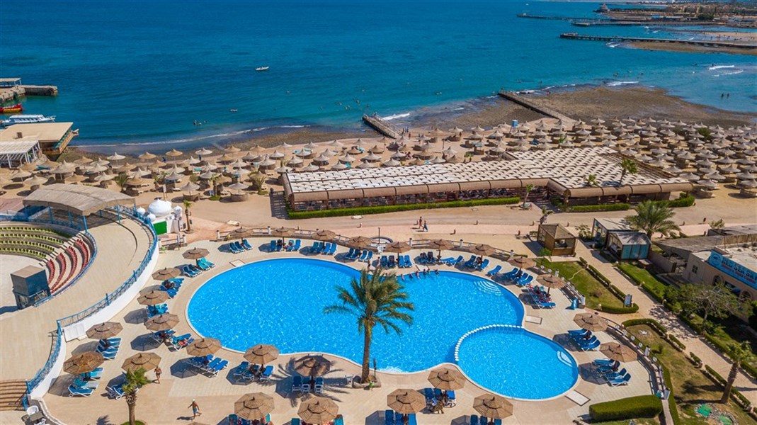Aladdin Beach Resort - Bazén v hotelu Aladdin