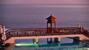Reef Oasis Blue Bay Resort & Spa