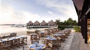 Anantara The Palm Dubai Resort - EXTERIÉR - Pohled na vodní vilky z terasy