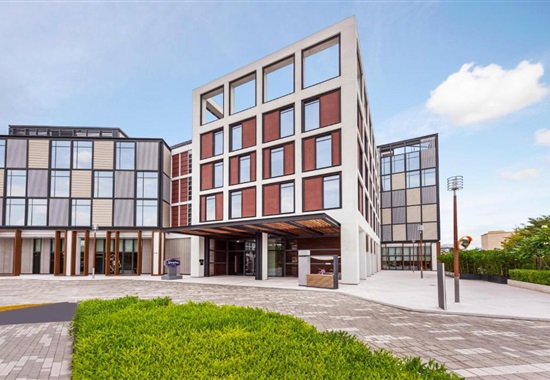 Hampton By Hilton Dubai Al Seef - 