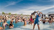 Nikki Beach Resort & Spa Dubai - (Exteriér) - Nikki Beach Club