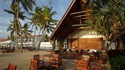 EKHO Surf Hotel