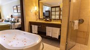 Crystals Beach Resort Belle Mare - DELUXE