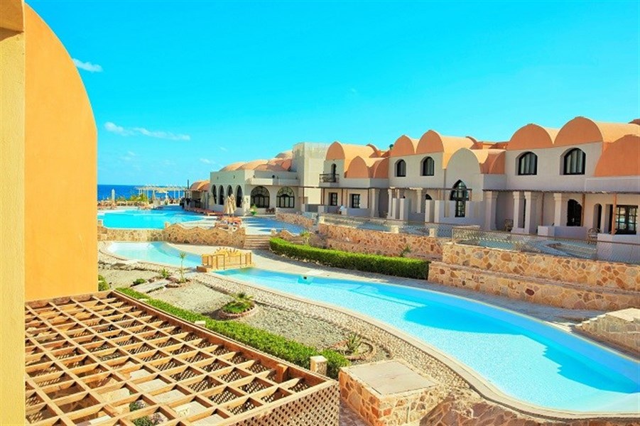 Rohanou Beach Resort