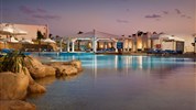 Hilton Nubian Resort Marsa Alam - Bazén s barem