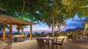 Candi Beach Resort - Venkovní sezení restaurace