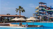 Sunrise Alora Aqua Park Resort - Bar u bazénu